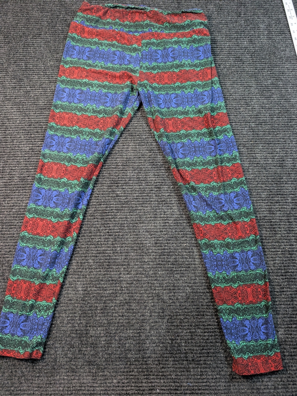 LuLaRoe Tall & Curvy TC Lace Print Leggings Red Blue Green Striped
​